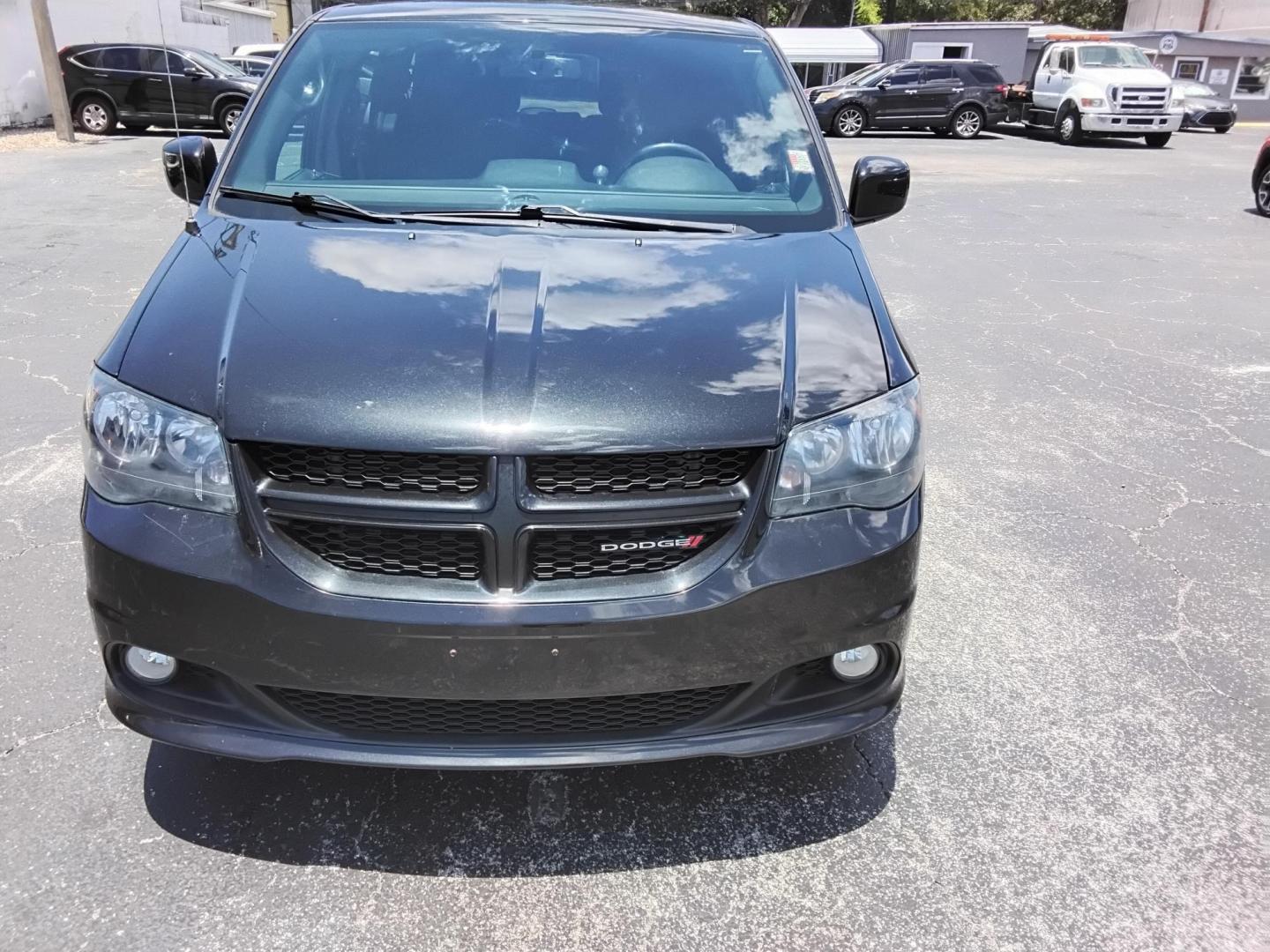2016 BLACK /Grey Dodge Grand Caravan SXT (2C4RDGCG7GR) with an 3.6L V6 DOHC 24V engine, 6A transmission, located at 6112 N Florida Avenue, Tampa, FL, 33604, (888) 521-5131, 27.954929, -82.459534 - $499 down plus tax & tag.- Photo#5
