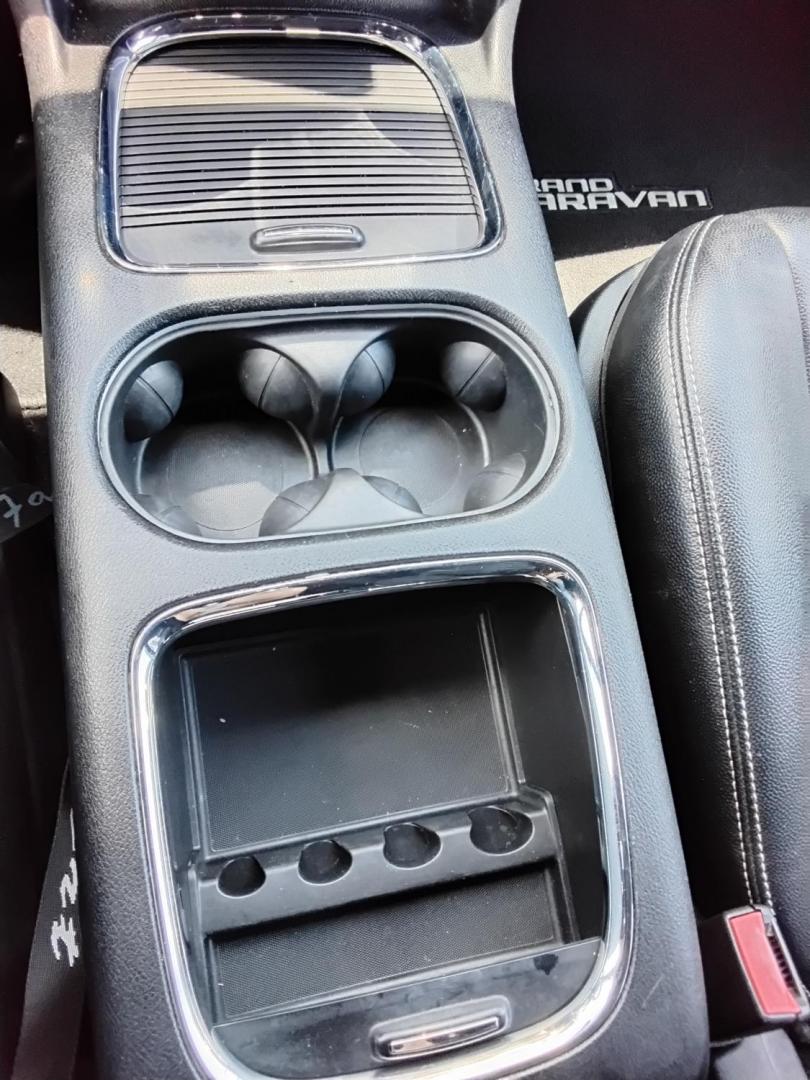 2016 BLACK /Grey Dodge Grand Caravan SXT (2C4RDGCG7GR) with an 3.6L V6 DOHC 24V engine, 6A transmission, located at 6112 N Florida Avenue, Tampa, FL, 33604, (888) 521-5131, 27.954929, -82.459534 - $499 down plus tax & tag.- Photo#13