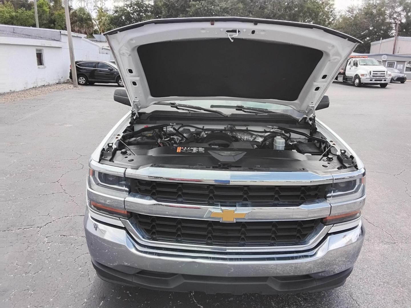 2018 White /Grey Chevrolet Silverado 1500 Work Truck Double Cab 2WD (1GCRCNEC8JZ) with an 5.3L V8 OHV 16V engine, 6A transmission, located at 6112 N Florida Avenue, Tampa, FL, 33604, (888) 521-5131, 27.954929, -82.459534 - $499 PLUS TAX & TAG.- Photo#2