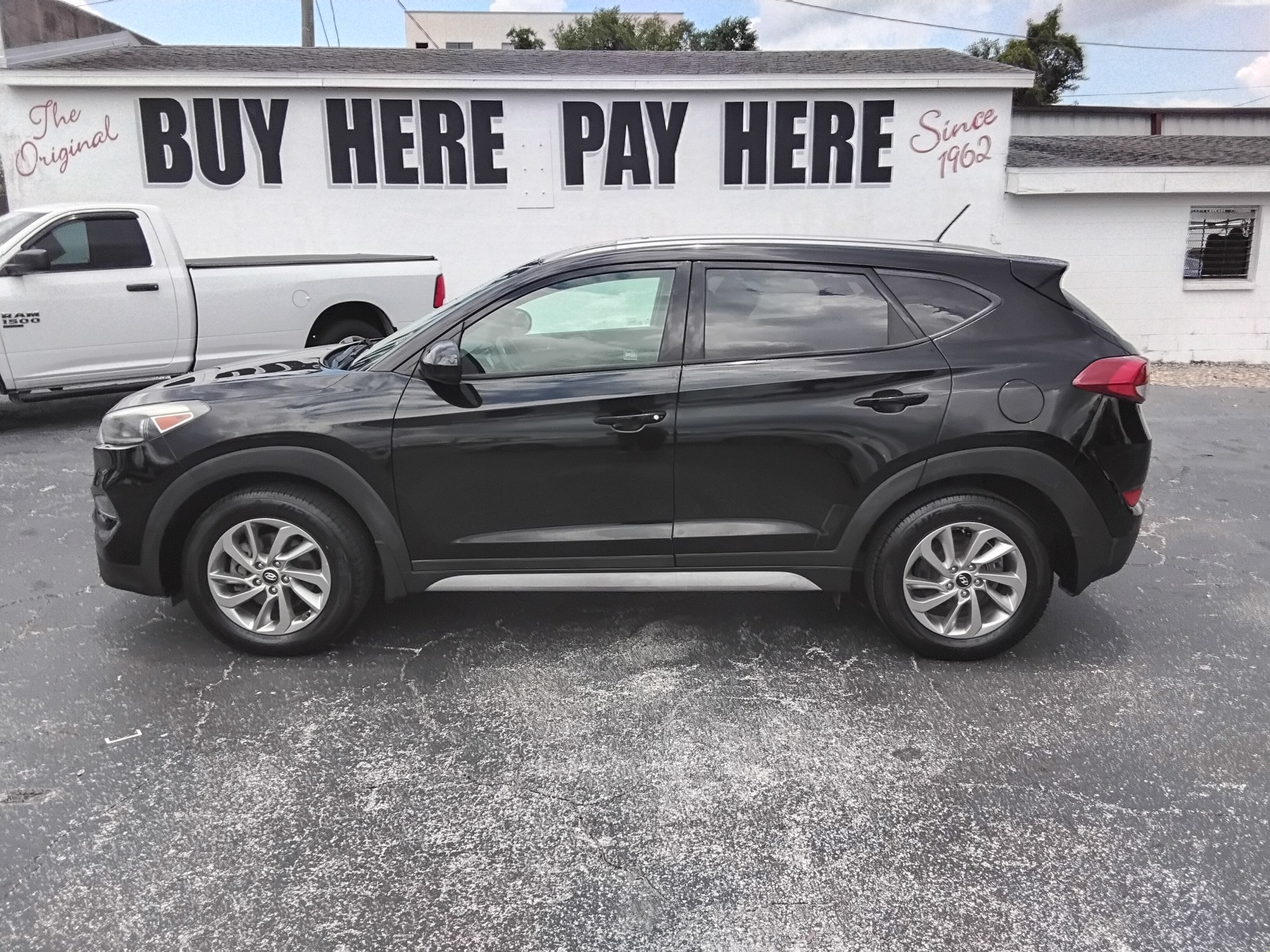 photo of 2017 Hyundai Tucson SE w/Preferred Package