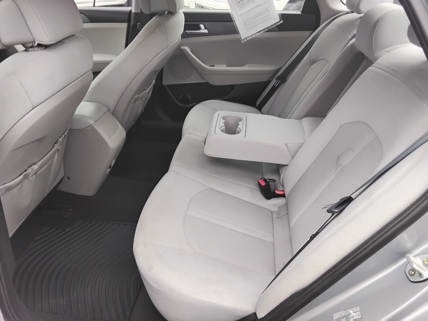 2017 SILVER /White Hyundai Sonata SE (5NPE24AF6HH) with an 2.4L L4 DOHC 16V engine, 7A transmission, located at 6112 N Florida Avenue, Tampa, FL, 33604, (888) 521-5131, 27.954929, -82.459534 - $499 DOW PLUS TAX & TAG- Photo#8