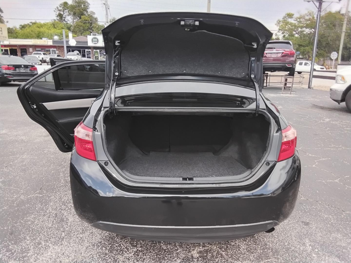 2019 BLACK /Beige Toyota Corolla L CVT (5YFBURHE5KP) with an 1.8L L4 DOHC 16V engine, CVT transmission, located at 6112 N Florida Avenue, Tampa, FL, 33604, (888) 521-5131, 27.954929, -82.459534 - $499 DOWN PLUS TAX & TAG.- Photo#6