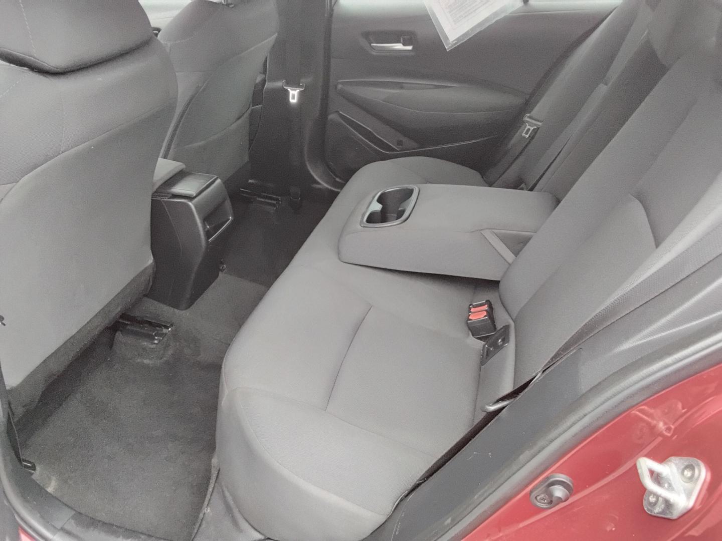 2021 RED /Grey Toyota Corolla LE (5YFEPMAE7MP) with an 1.8L L4 DOHC 16V engine, CVT transmission, located at 6112 N Florida Avenue, Tampa, FL, 33604, (888) 521-5131, 27.954929, -82.459534 - $499 DOWN PLUS TAX & TAG.- Photo#9
