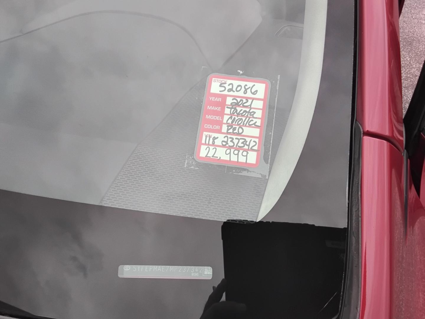 2021 RED /Grey Toyota Corolla LE (5YFEPMAE7MP) with an 1.8L L4 DOHC 16V engine, CVT transmission, located at 6112 N Florida Avenue, Tampa, FL, 33604, (888) 521-5131, 27.954929, -82.459534 - $499 DOWN PLUS TAX & TAG.- Photo#13