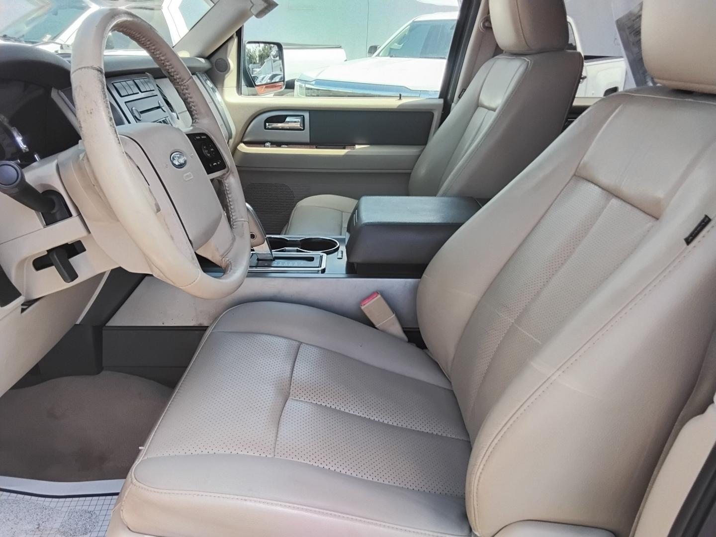 2014 BLACK /Beige Ford Expedition King Ranch 2WD (1FMJU1H52EE) with an 5.4L V8 SOHC 16V FFV engine, 6A transmission, located at 6112 N Florida Avenue, Tampa, FL, 33604, (888) 521-5131, 27.954929, -82.459534 - $499 DOWN PLUS TAX & TAG.- Photo#7