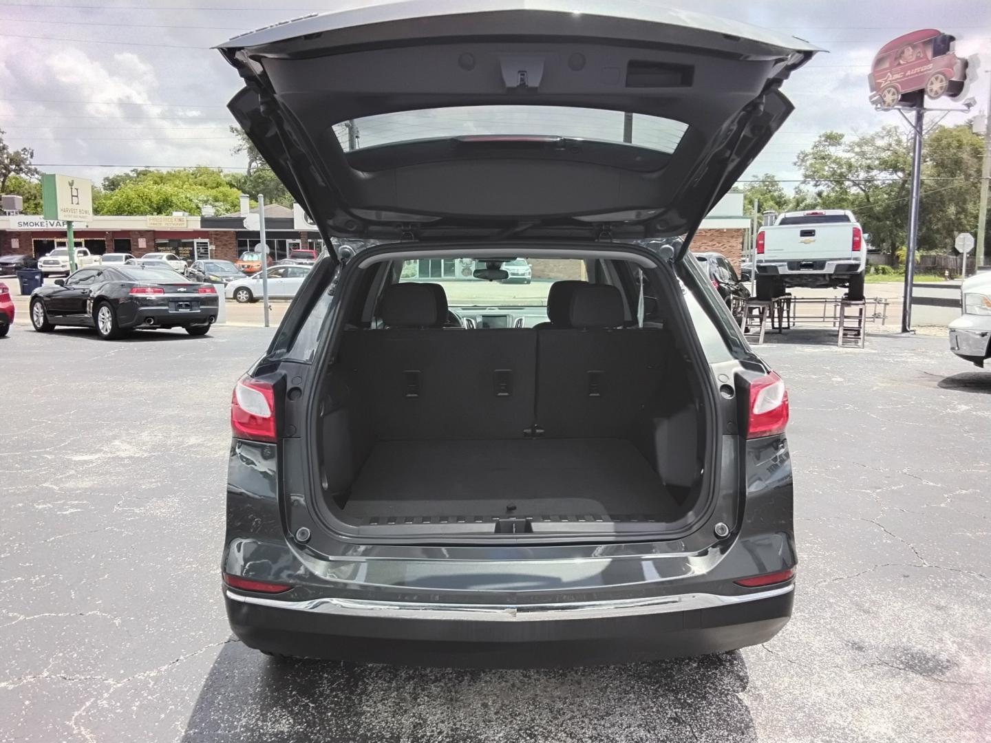 2021 GRAY /Grey Chevrolet Equinox LT 2WD (3GNAXKEV0ML) with an 1.5L L4 DOHC 16V TURBO engine, 6A transmission, located at 6112 N Florida Avenue, Tampa, FL, 33604, (888) 521-5131, 27.954929, -82.459534 - $499 down plus tax & tag- Photo#4