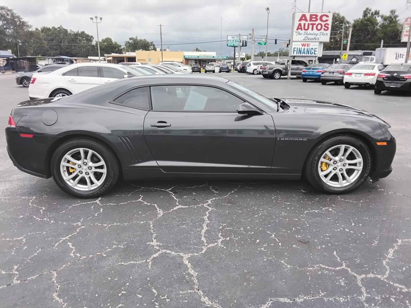 2015 GRAY /Grey Chevrolet Camaro 2LS Coupe (2G1FB1E3XF9) with an 3.6L V6 DOHC 24V FFV engine, 6A transmission, located at 6112 N Florida Avenue, Tampa, FL, 33604, (888) 521-5131, 27.954929, -82.459534 - $499 DOWN PLUS TAX & TAG- Photo#2