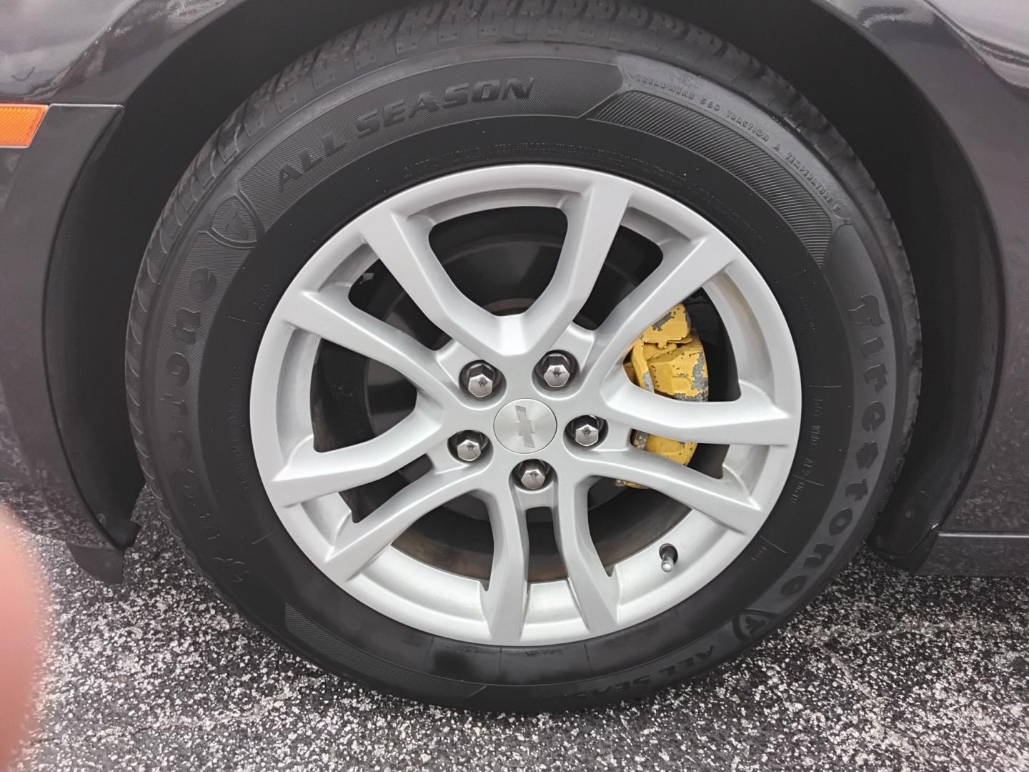 2015 GRAY /Grey Chevrolet Camaro 2LS Coupe (2G1FB1E3XF9) with an 3.6L V6 DOHC 24V FFV engine, 6A transmission, located at 6112 N Florida Avenue, Tampa, FL, 33604, (888) 521-5131, 27.954929, -82.459534 - $499 DOWN PLUS TAX & TAG- Photo#9