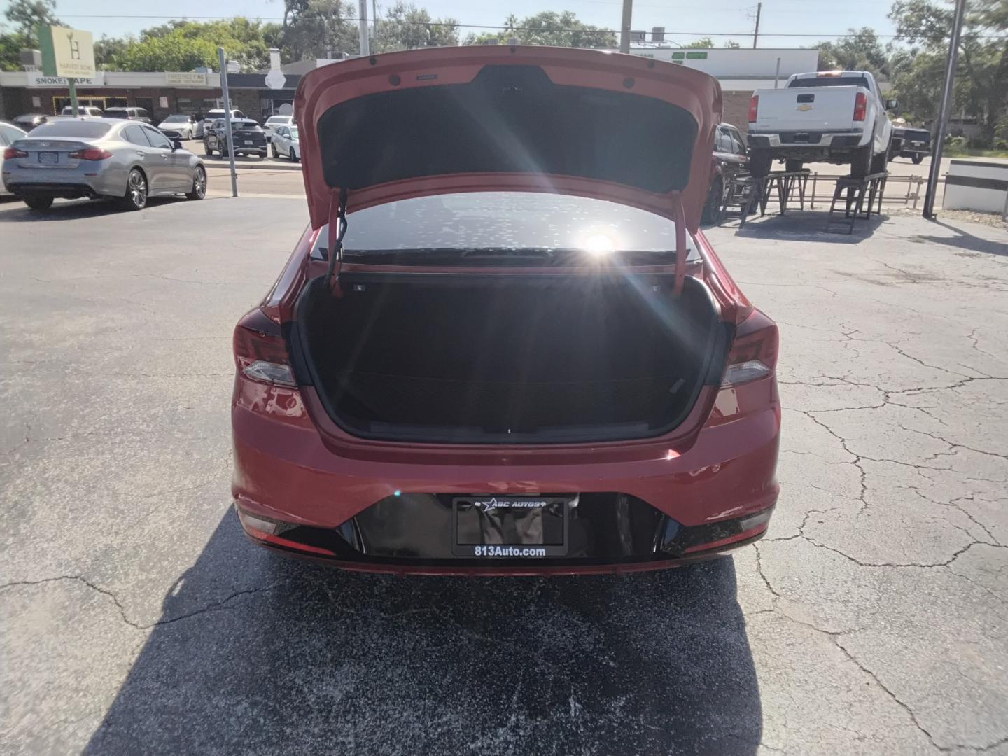 2020 RED /Beige Hyundai Elantra Limited (5NPD84LF2LH) with an 2.0L L4 DOHC 16V engine, 6A transmission, located at 6112 N Florida Avenue, Tampa, FL, 33604, (888) 521-5131, 27.954929, -82.459534 - $499 DOWN PLUS TAX & TAG.- Photo#9