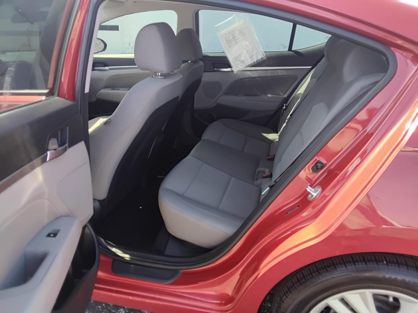 2020 RED /Beige Hyundai Elantra Limited (5NPD84LF2LH) with an 2.0L L4 DOHC 16V engine, 6A transmission, located at 6112 N Florida Avenue, Tampa, FL, 33604, (888) 521-5131, 27.954929, -82.459534 - $499 DOWN PLUS TAX & TAG.- Photo#11