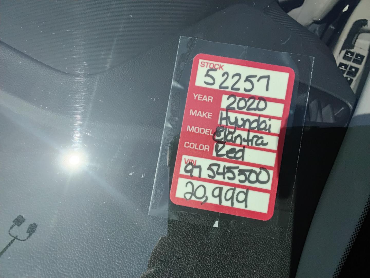 2020 RED /Beige Hyundai Elantra Limited (5NPD84LF2LH) with an 2.0L L4 DOHC 16V engine, 6A transmission, located at 6112 N Florida Avenue, Tampa, FL, 33604, (888) 521-5131, 27.954929, -82.459534 - $499 DOWN PLUS TAX & TAG.- Photo#17