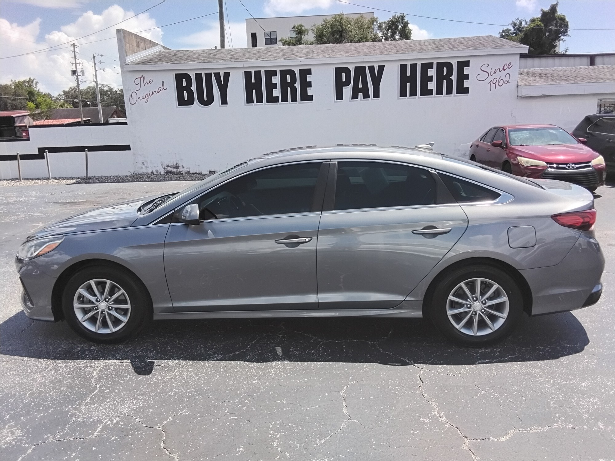 photo of 2018 Hyundai Sonata SE