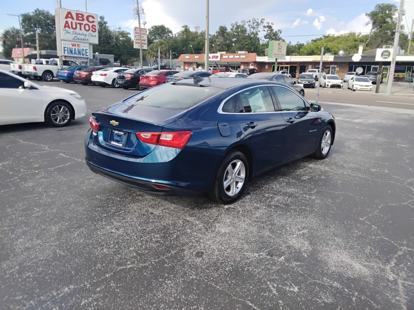 2019 BLUE /GREY Chevrolet Malibu LS (1G1ZB5ST0KF) with an 1.5L L4 DOHC 16V engine, 6A transmission, located at 6112 N Florida Avenue, Tampa, FL, 33604, (888) 521-5131, 27.954929, -82.459534 - $499 DOWN PLUS TAX & TAG.- Photo#4