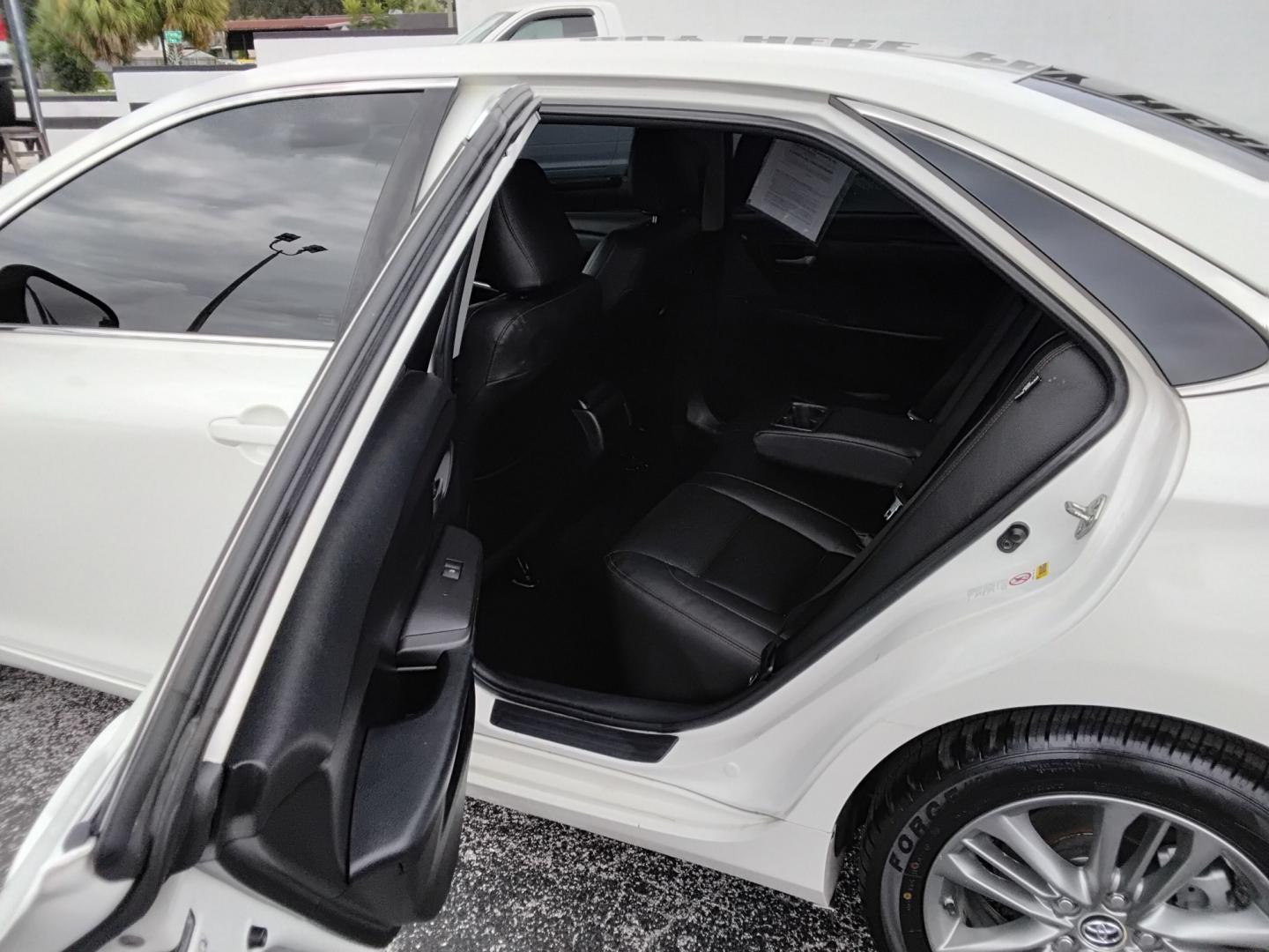 2016 White /BLACK Toyota Camry SE (4T1BF1FK3GU) with an 2.5L L4 DOHC 16V engine, 6-Speed Automatic transmission, located at 6112 N Florida Avenue, Tampa, FL, 33604, (888) 521-5131, 27.954929, -82.459534 - $499 DOWN PLUS TAX & TAG.- Photo#10