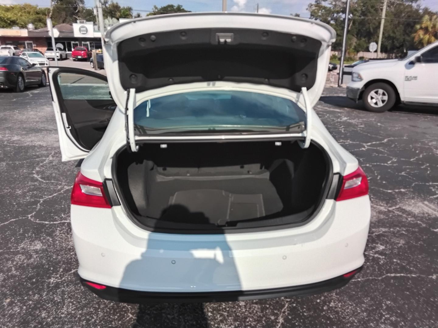 2022 White /GREY Chevrolet Malibu 1FL (1G1ZC5STXNF) with an 1.5L L4 DOHC 16V engine, 6A transmission, located at 6112 N Florida Avenue, Tampa, FL, 33604, (888) 521-5131, 27.954929, -82.459534 - $499 DOWN PLUS TAX & TAG.- Photo#8