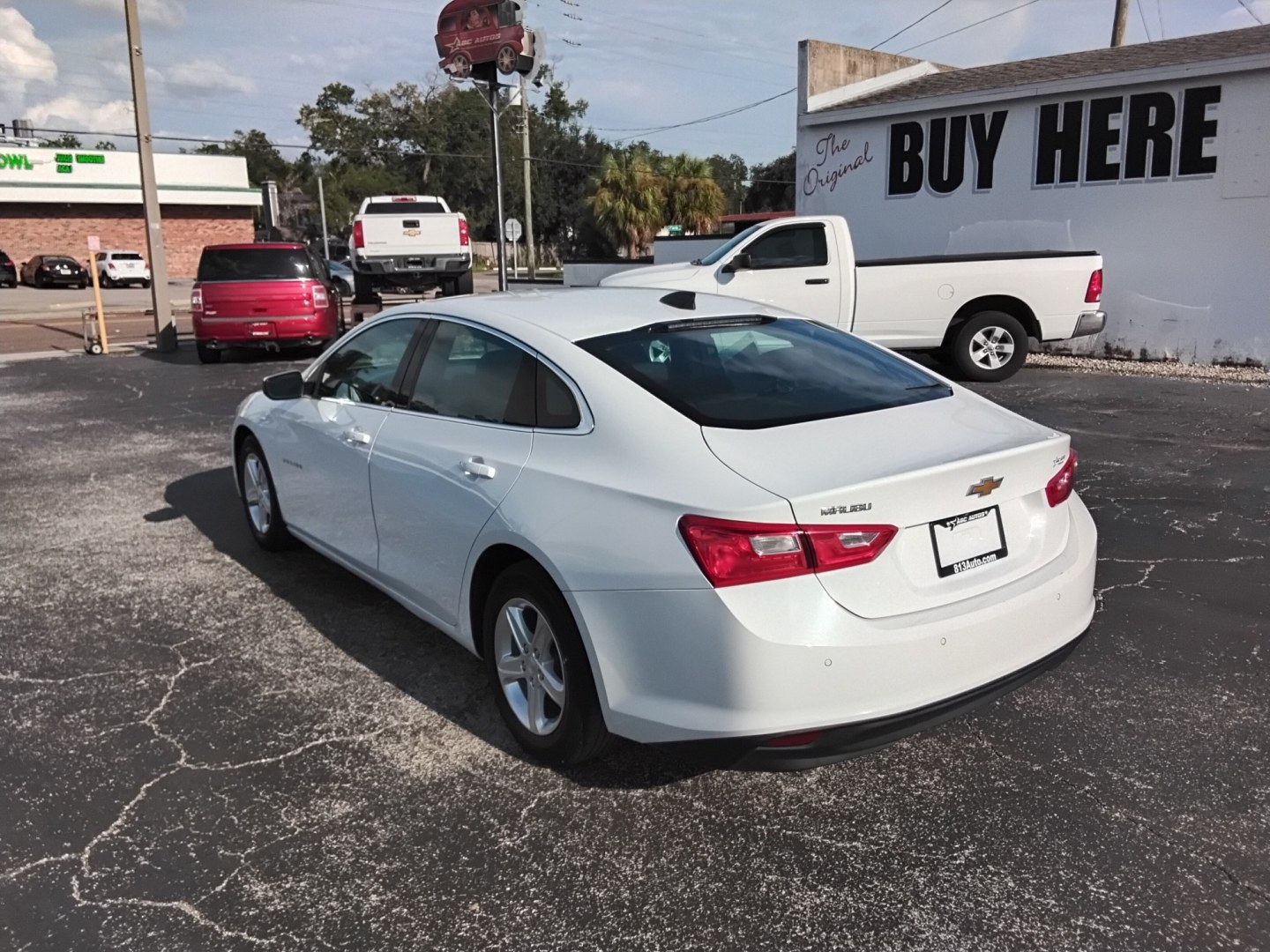 2022 White /GREY Chevrolet Malibu 1FL (1G1ZC5STXNF) with an 1.5L L4 DOHC 16V engine, 6A transmission, located at 6112 N Florida Avenue, Tampa, FL, 33604, (888) 521-5131, 27.954929, -82.459534 - $499 DOWN PLUS TAX & TAG.- Photo#7