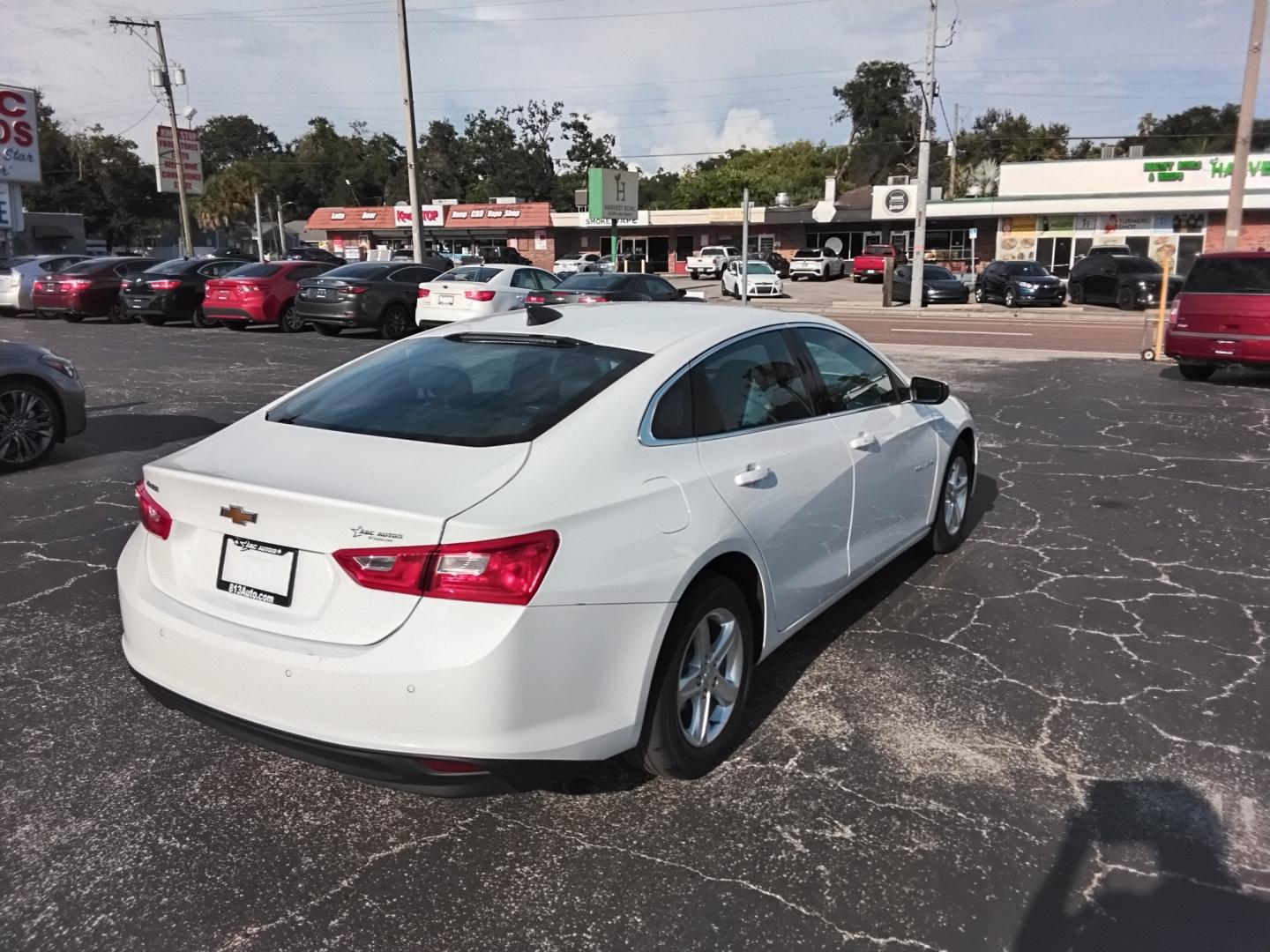 2022 White /GREY Chevrolet Malibu 1FL (1G1ZC5STXNF) with an 1.5L L4 DOHC 16V engine, 6A transmission, located at 6112 N Florida Avenue, Tampa, FL, 33604, (888) 521-5131, 27.954929, -82.459534 - $499 DOWN PLUS TAX & TAG.- Photo#6