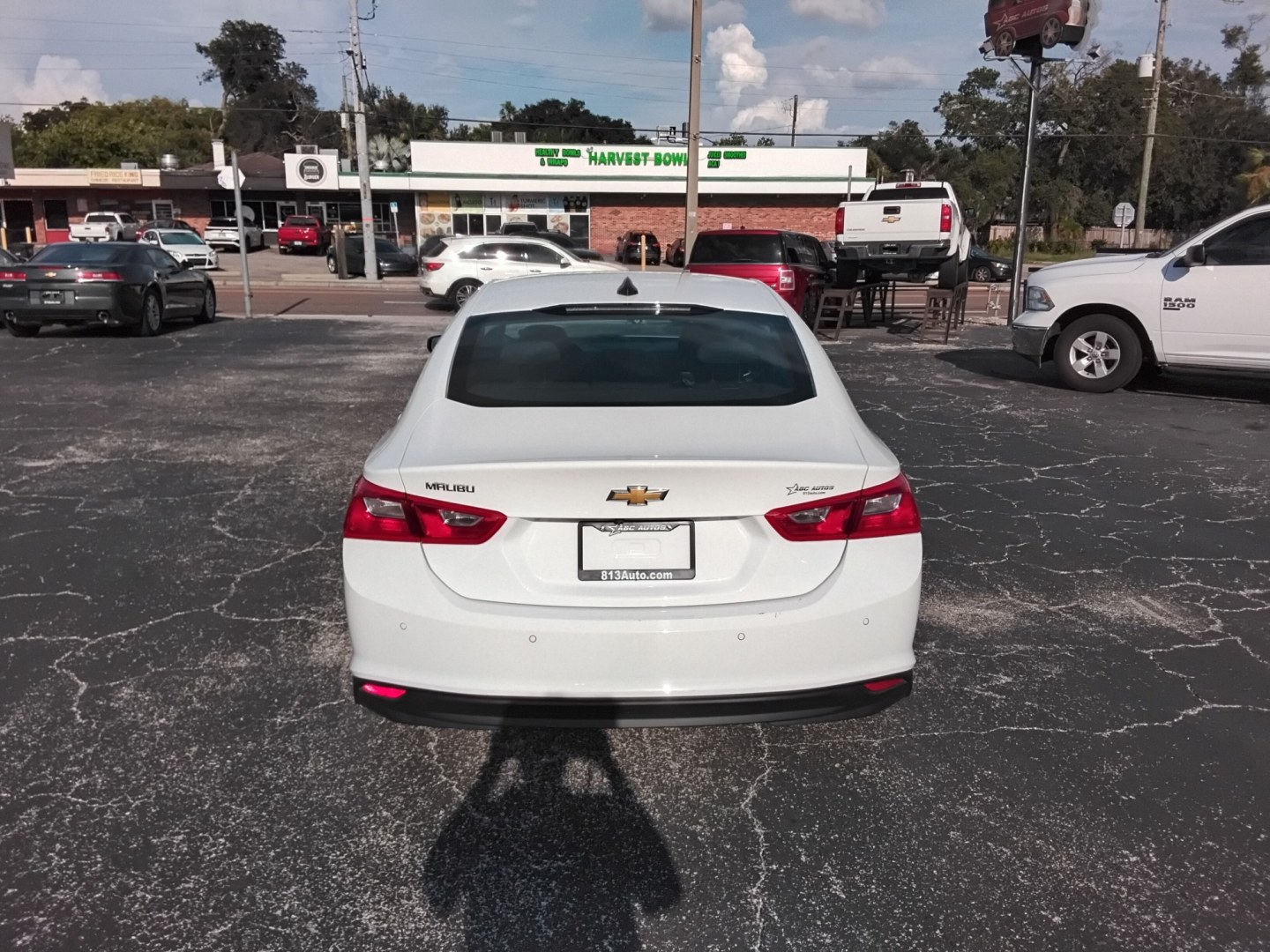 2022 White /GREY Chevrolet Malibu 1FL (1G1ZC5STXNF) with an 1.5L L4 DOHC 16V engine, 6A transmission, located at 6112 N Florida Avenue, Tampa, FL, 33604, (888) 521-5131, 27.954929, -82.459534 - $499 DOWN PLUS TAX & TAG.- Photo#5