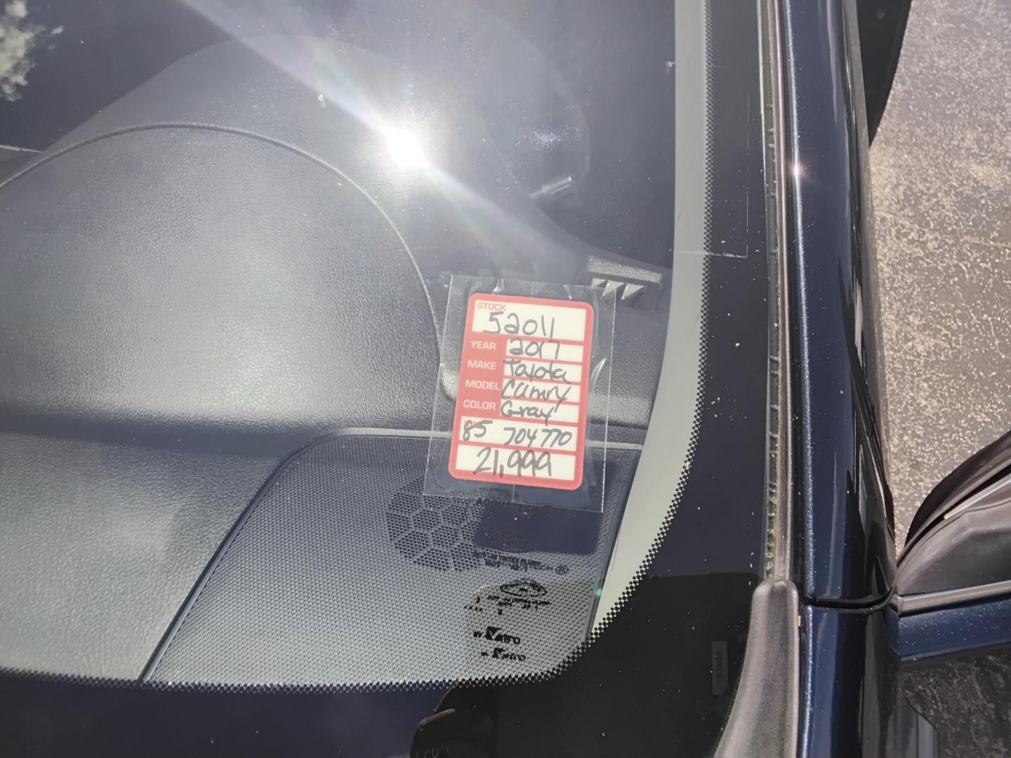 2017 GRAY /BLACK Toyota Camry SE (4T1BF1FK9HU) with an 2.5L L4 DOHC 16V engine, 6A transmission, located at 6112 N Florida Avenue, Tampa, FL, 33604, (888) 521-5131, 27.954929, -82.459534 - $499 OWN PLUS TAX & TAG.- Photo#10