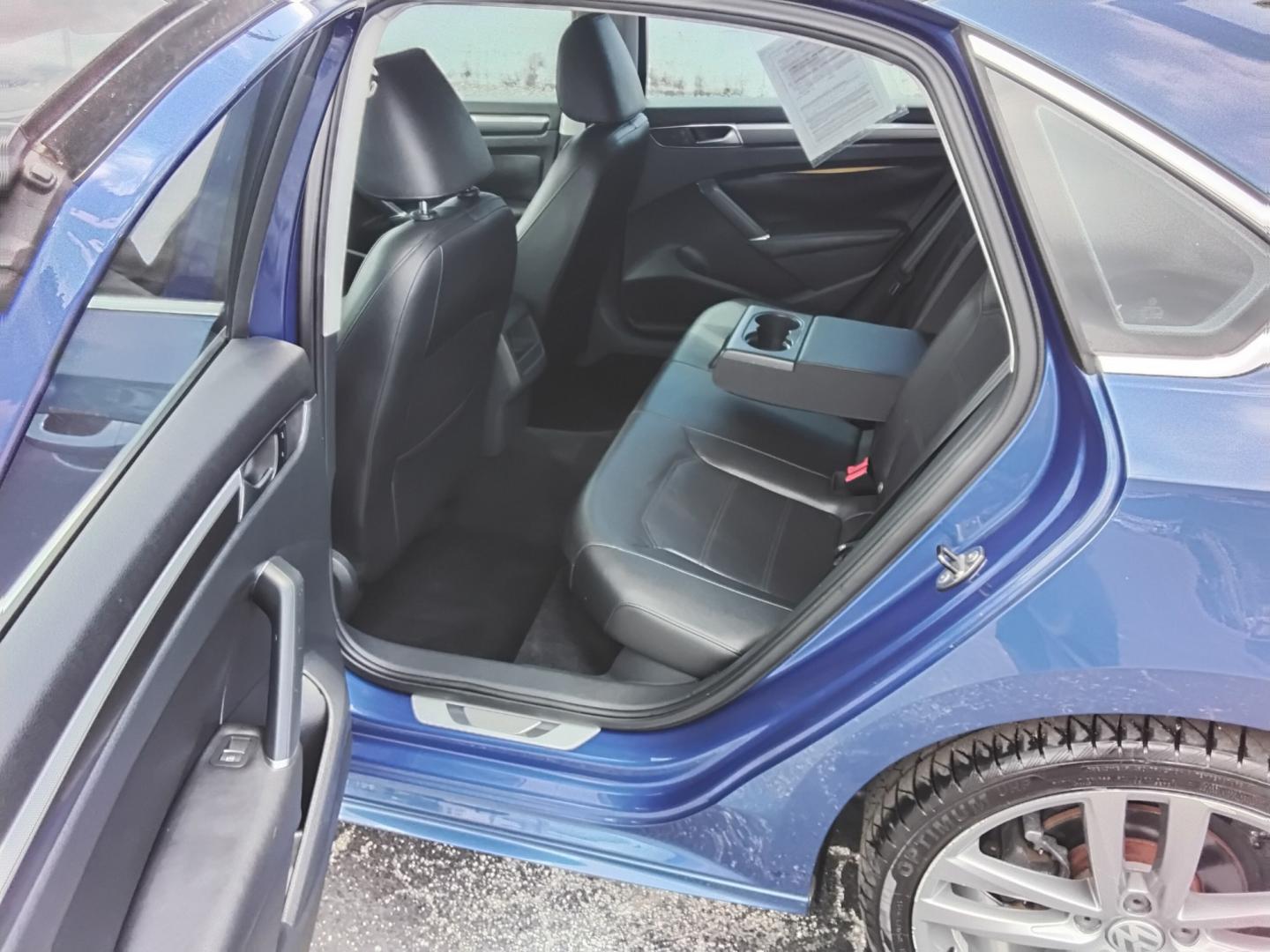 2017 BLUE /BLACK Volkswagen Passat R-Line (1VWDT7A35HC) with an 1.8L L4 TURBO DIESEL engine, 6A transmission, located at 6112 N Florida Avenue, Tampa, FL, 33604, (888) 521-5131, 27.954929, -82.459534 - $499 down plus tax & tag.- Photo#10