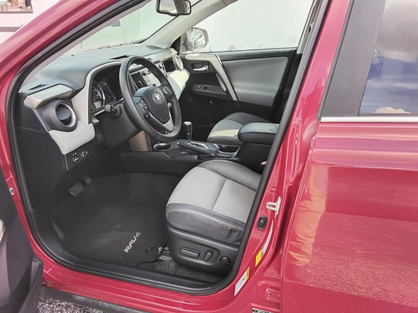2015 RED /BLACK Toyota RAV4 Limited FWD (2T3YFREV1FW) with an 2.5L L4 DOHC 16V engine, 6-Speed Automatic transmission, located at 6112 N Florida Avenue, Tampa, FL, 33604, (888) 521-5131, 27.954929, -82.459534 - $499 down plus tax & tag.- Photo#9