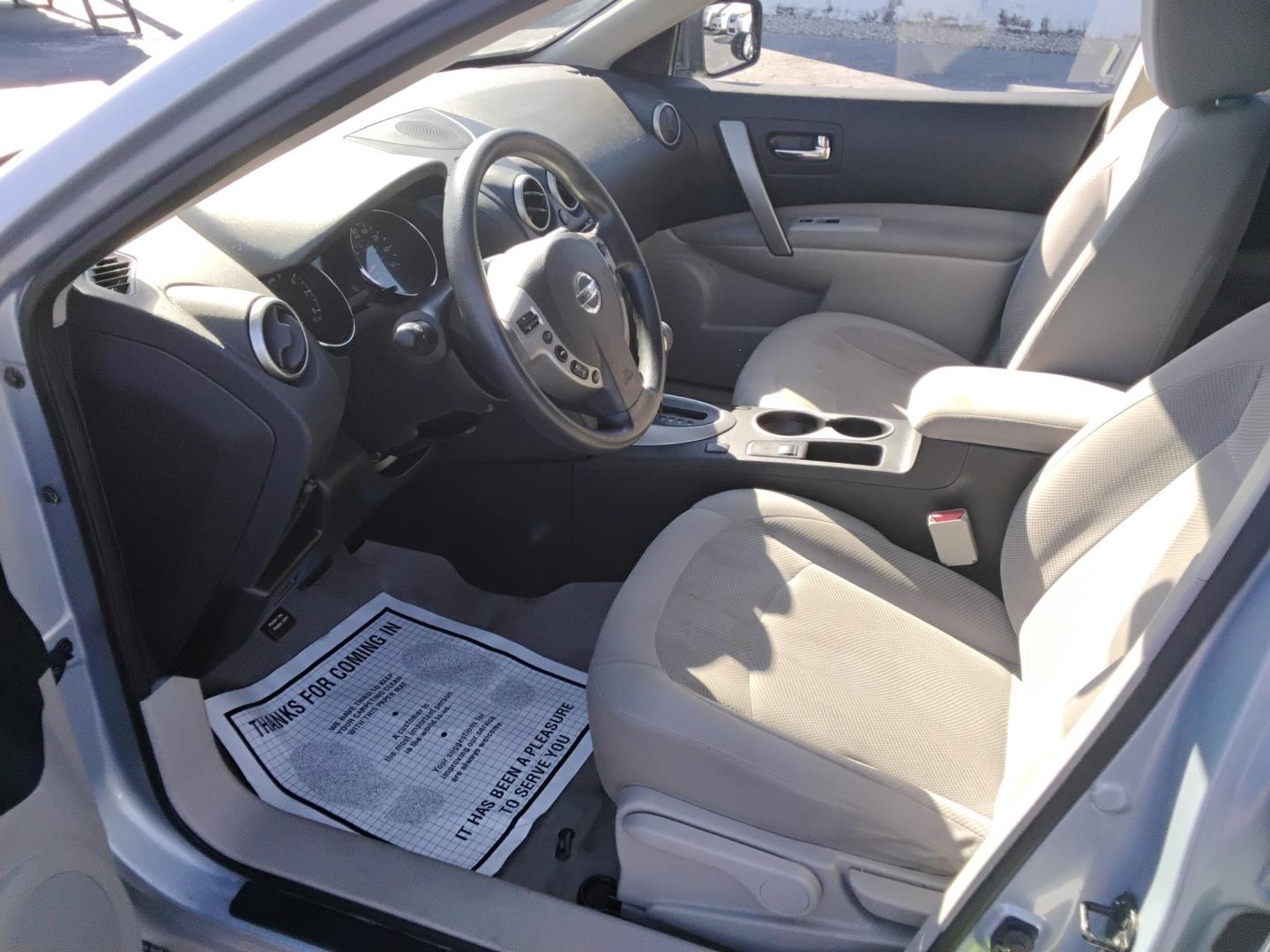2013 BLUE /Beige Nissan Rogue S 2WD (JN8AS5MT4DW) with an 2.5L L4 DOHC 16V engine, Continuously Variable Transmission transmission, located at 6112 N Florida Avenue, Tampa, FL, 33604, (888) 521-5131, 27.954929, -82.459534 - $499 plus tax &tag.- Photo#9