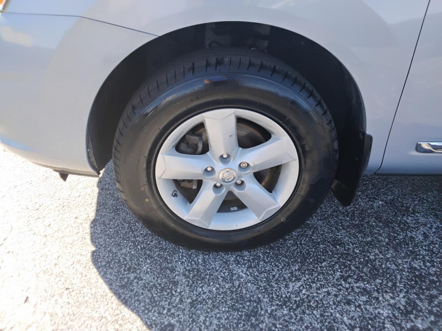 2013 BLUE /Beige Nissan Rogue S 2WD (JN8AS5MT4DW) with an 2.5L L4 DOHC 16V engine, Continuously Variable Transmission transmission, located at 6112 N Florida Avenue, Tampa, FL, 33604, (888) 521-5131, 27.954929, -82.459534 - $499 plus tax &tag.- Photo#15