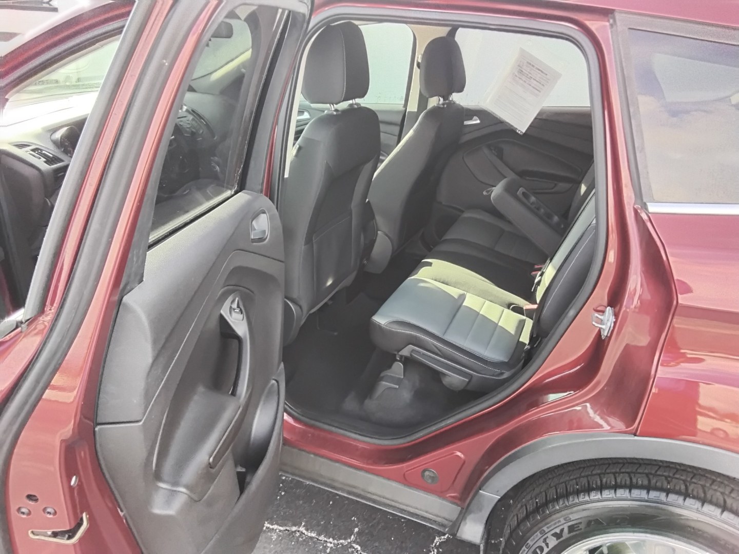 2014 RED /GREY Ford Escape SE FWD (1FMCU0GX2EU) with an 1.6L L4 DOHC 16V engine, 6-Speed Automatic transmission, located at 6112 N Florida Avenue, Tampa, FL, 33604, (888) 521-5131, 27.954929, -82.459534 - $499 down plus tax & tag.- Photo#10