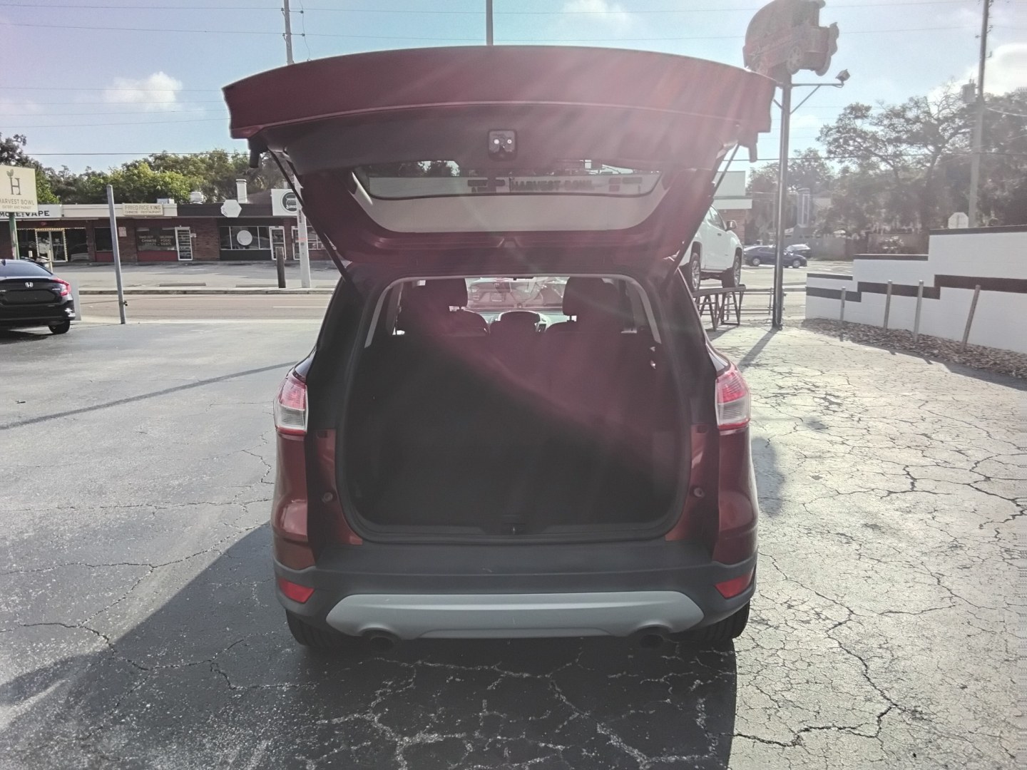 2014 RED /GREY Ford Escape SE FWD (1FMCU0GX2EU) with an 1.6L L4 DOHC 16V engine, 6-Speed Automatic transmission, located at 6112 N Florida Avenue, Tampa, FL, 33604, (888) 521-5131, 27.954929, -82.459534 - $499 down plus tax & tag.- Photo#7