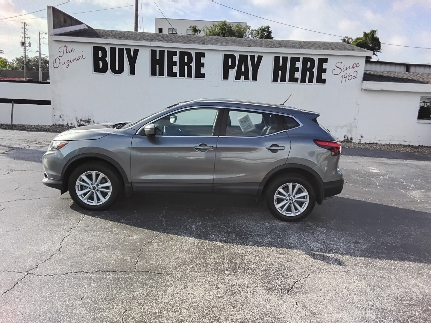 2019 GRAY /BLACK Nissan Rogue Sport SL (JN1BJ1CP6KW) with an 2.0L L4 DOHC 16V engine, CVT transmission, located at 6112 N Florida Avenue, Tampa, FL, 33604, (888) 521-5131, 27.954929, -82.459534 - $499 down plus tax & tag.- Photo#0