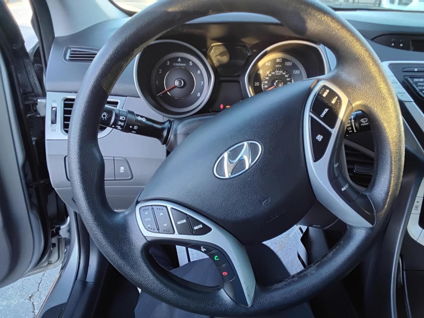 2012 Grey /Beige Hyundai Elantra GLS A/T (KMHDH4AE2CU) with an 1.8L L4 DOHC 16V engine, 6-Speed Automatic transmission, located at 6112 N Florida Avenue, Tampa, FL, 33604, (888) 521-5131, 27.954929, -82.459534 - 499$ down plus tax & tag. - Photo#10