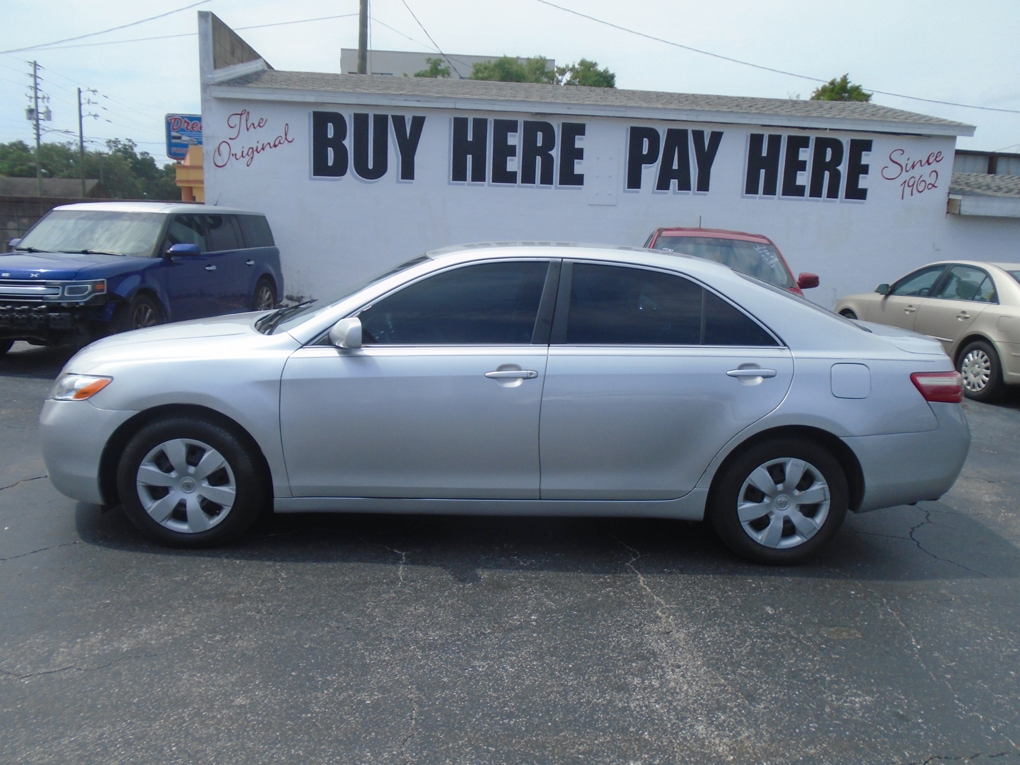 photo of 2009 Toyota Camry LE V6 6-Spd AT