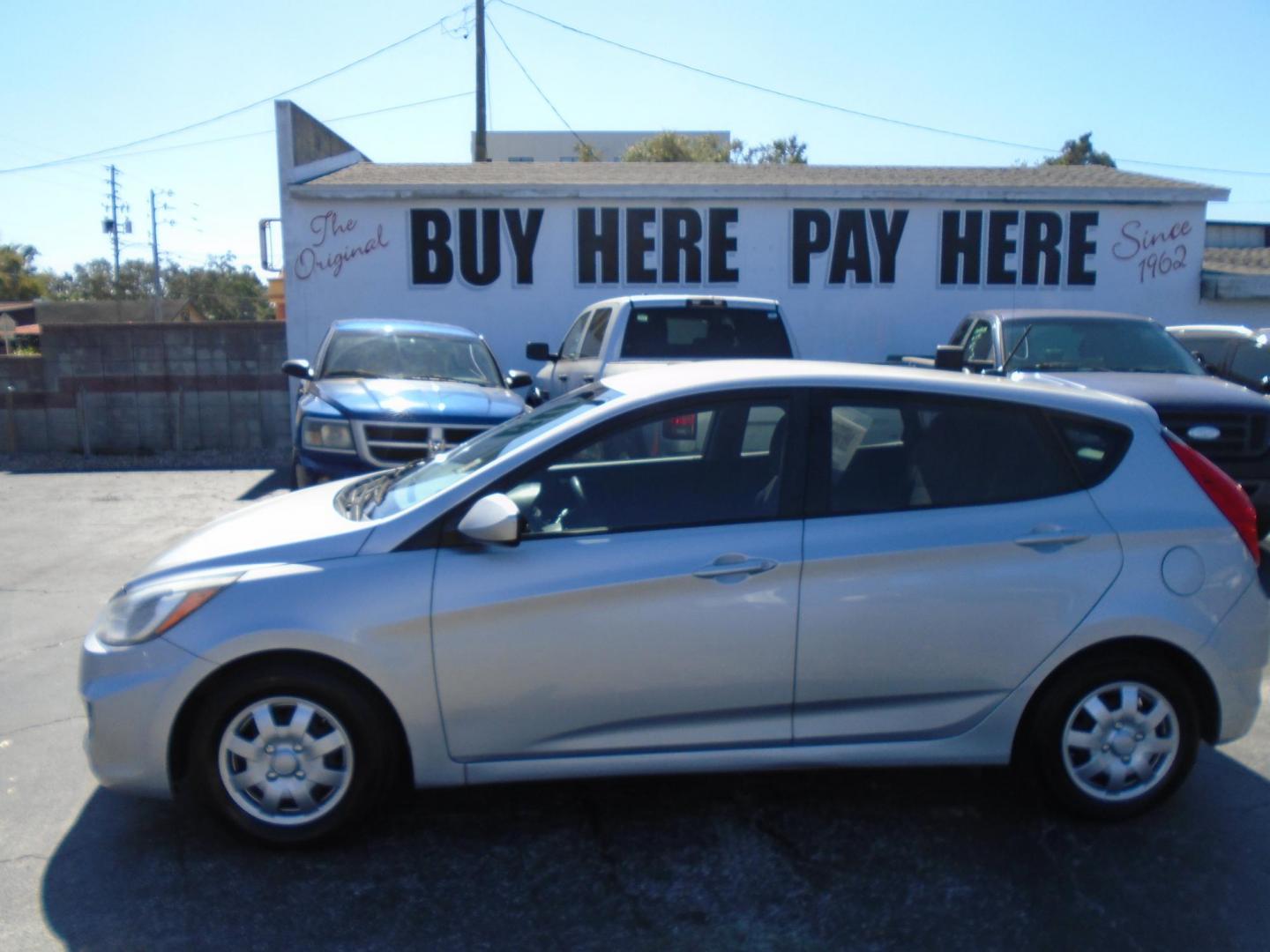 2016 Silver /Grey Hyundai Accent SE 5-Door 6A (KMHCT5AE1GU) with an 4-Cyl, 1.6 Liter engine, Auto, 6-Spd w/Overdrive transmission, located at 6112 N Florida Avenue, Tampa, FL, 33604, (888) 521-5131, 27.954929, -82.459534 - Photo#0