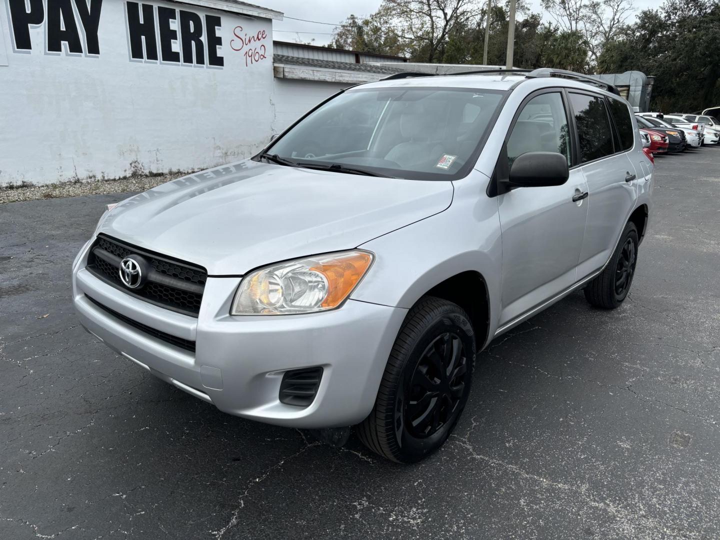 2011 Silver /Grey Toyota RAV4 Base I4 2WD (2T3ZF4DV8BW) with an 2.4L L4 DOHC 16V engine, 4-Speed Automatic transmission, located at 6112 N Florida Avenue, Tampa, FL, 33604, (888) 521-5131, 27.954929, -82.459534 - Photo#2