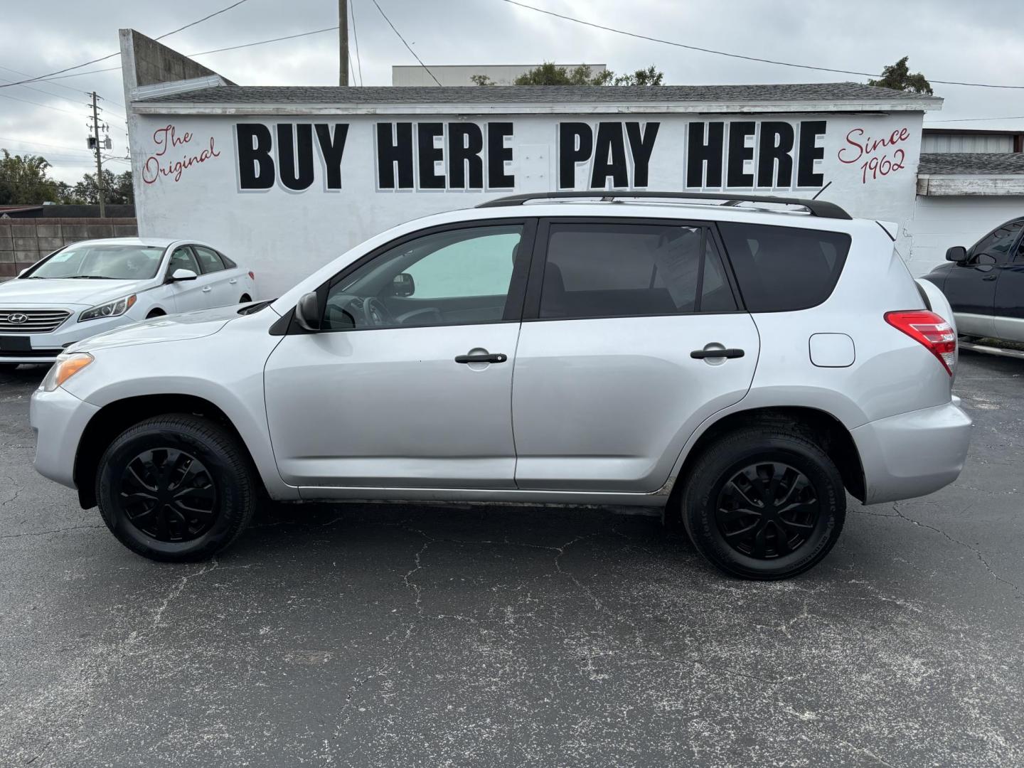 2011 Silver /Grey Toyota RAV4 Base I4 2WD (2T3ZF4DV8BW) with an 2.4L L4 DOHC 16V engine, 4-Speed Automatic transmission, located at 6112 N Florida Avenue, Tampa, FL, 33604, (888) 521-5131, 27.954929, -82.459534 - Photo#0