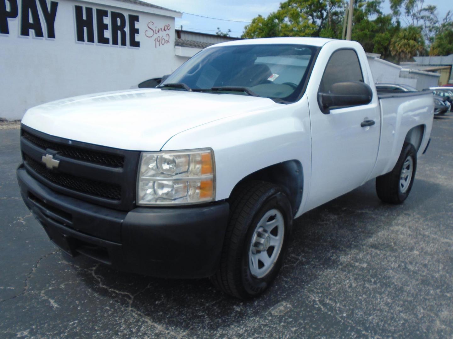 2010 White /Grey Chevrolet Silverado 1500 Regular Cab Work Truck 2WD (1GCPCPEX1AZ) with an V8, Flex Fuel, 4.8 Liter engine, Automatic, 4-Spd w/Overdrive transmission, located at 6112 N Florida Avenue, Tampa, FL, 33604, (888) 521-5131, 27.954929, -82.459534 - 499 DOWN PLUS TAX & TAG. - Photo#2