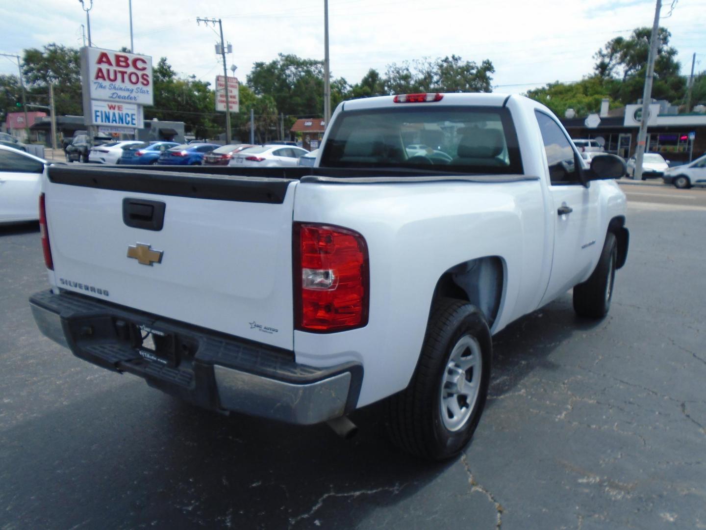 2010 White /Grey Chevrolet Silverado 1500 Regular Cab Work Truck 2WD (1GCPCPEX1AZ) with an V8, Flex Fuel, 4.8 Liter engine, Automatic, 4-Spd w/Overdrive transmission, located at 6112 N Florida Avenue, Tampa, FL, 33604, (888) 521-5131, 27.954929, -82.459534 - 499 DOWN PLUS TAX & TAG. - Photo#5