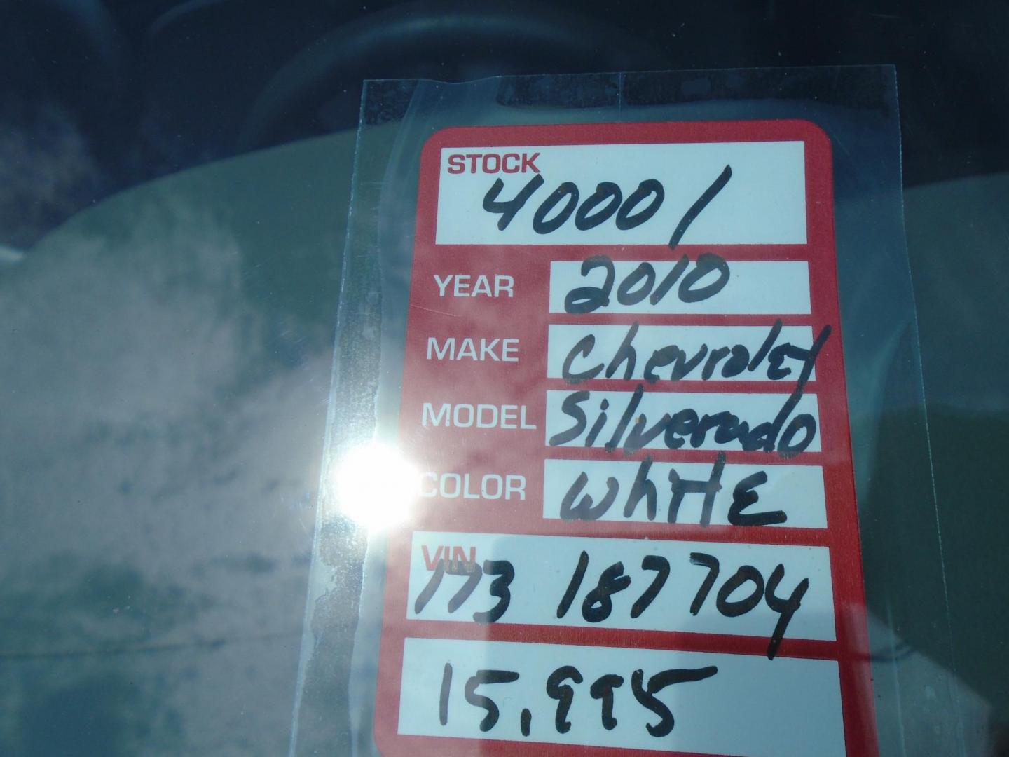 2010 White /Grey Chevrolet Silverado 1500 Regular Cab Work Truck 2WD (1GCPCPEX1AZ) with an V8, Flex Fuel, 4.8 Liter engine, Automatic, 4-Spd w/Overdrive transmission, located at 6112 N Florida Avenue, Tampa, FL, 33604, (888) 521-5131, 27.954929, -82.459534 - 499 DOWN PLUS TAX & TAG. - Photo#15