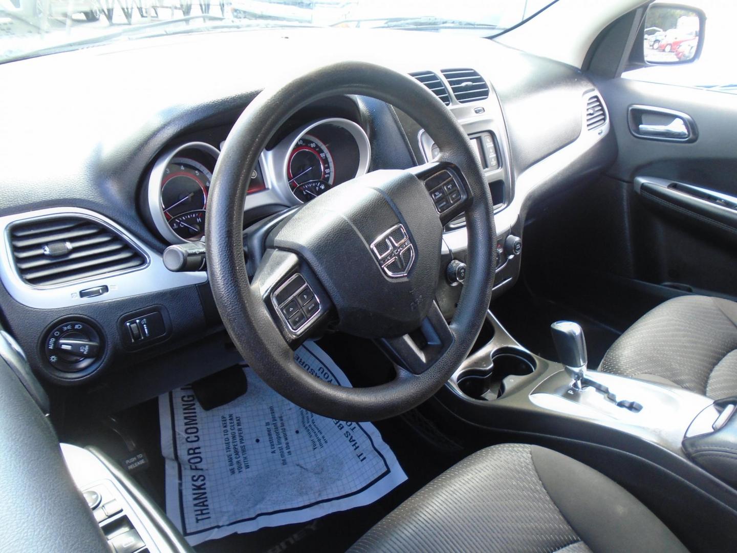 2017 BLACK /Grey DODGE JOURNEY SXT (3C4PDCBG2HT) with an V6 3.6L FFV DOHC engine, located at 6112 N Florida Avenue, Tampa, FL, 33604, (888) 521-5131, 27.954929, -82.459534 - Photo#8