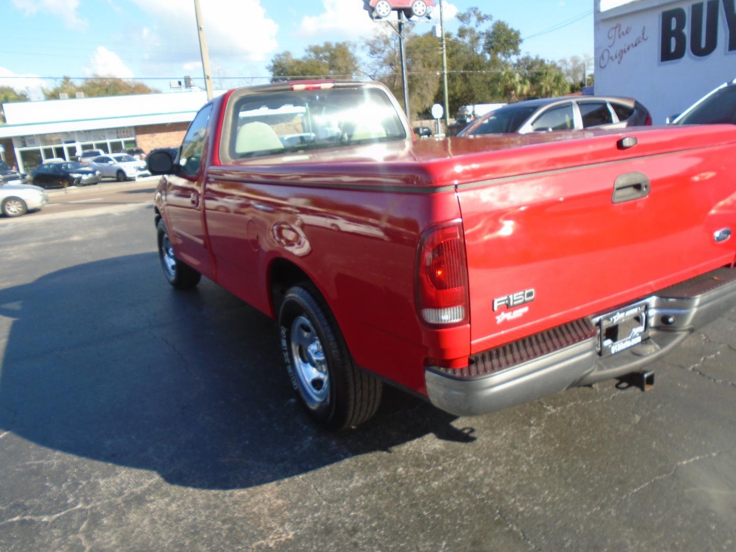 2003 RED /Tan Ford F-150 XL 2WD (1FTRF17W33N) with an 4.6L V8 SOHC 16V engine, located at 6112 N Florida Avenue, Tampa, FL, 33604, (888) 521-5131, 27.954929, -82.459534 - Photo#4