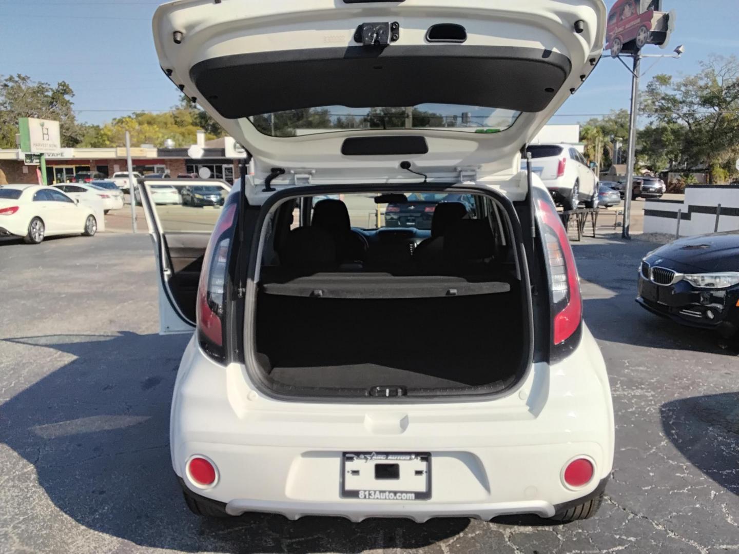 2018 White /Grey Kia Soul + (KNDJP3A59J7) with an 2.0L L4 DOHC 16V engine, 6A transmission, located at 6112 N Florida Avenue, Tampa, FL, 33604, (888) 521-5131, 27.954929, -82.459534 - $499 DOWN PLUS TAX & TAG. - Photo#7