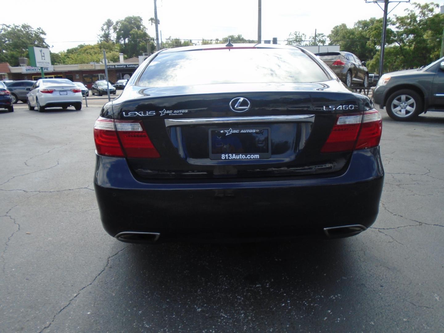 2008 Lexus LS 460 Luxury Sedan (JTHBL46F085) with an 4.6L V8 DOHC 32V engine, 8-Speed Automatic Overdrive transmission, located at 6112 N Florida Avenue, Tampa, FL, 33604, (888) 521-5131, 27.954929, -82.459534 - Photo#3