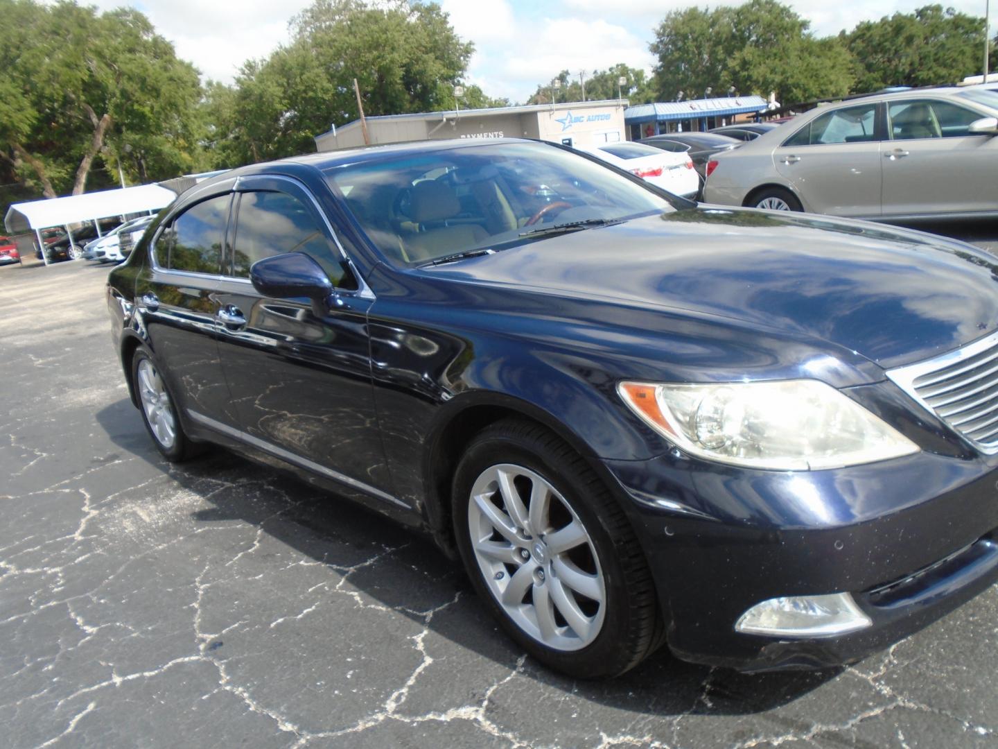 2008 Lexus LS 460 Luxury Sedan (JTHBL46F085) with an 4.6L V8 DOHC 32V engine, 8-Speed Automatic Overdrive transmission, located at 6112 N Florida Avenue, Tampa, FL, 33604, (888) 521-5131, 27.954929, -82.459534 - Photo#9