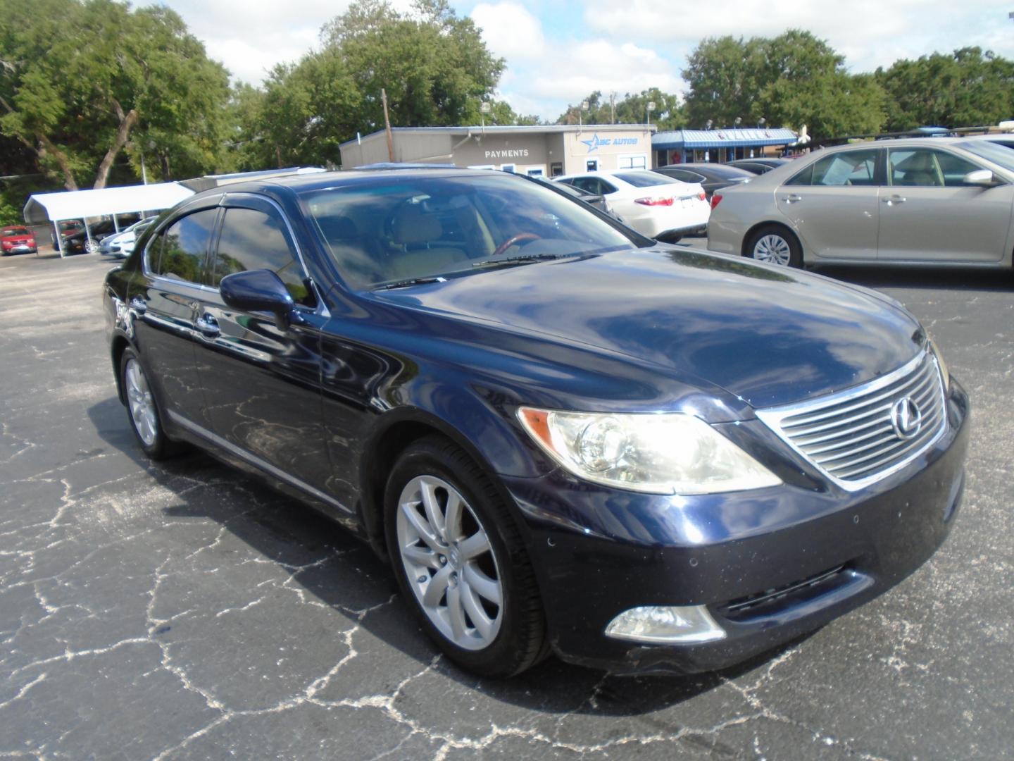 2008 Lexus LS 460 Luxury Sedan (JTHBL46F085) with an 4.6L V8 DOHC 32V engine, 8-Speed Automatic Overdrive transmission, located at 6112 N Florida Avenue, Tampa, FL, 33604, (888) 521-5131, 27.954929, -82.459534 - Photo#10