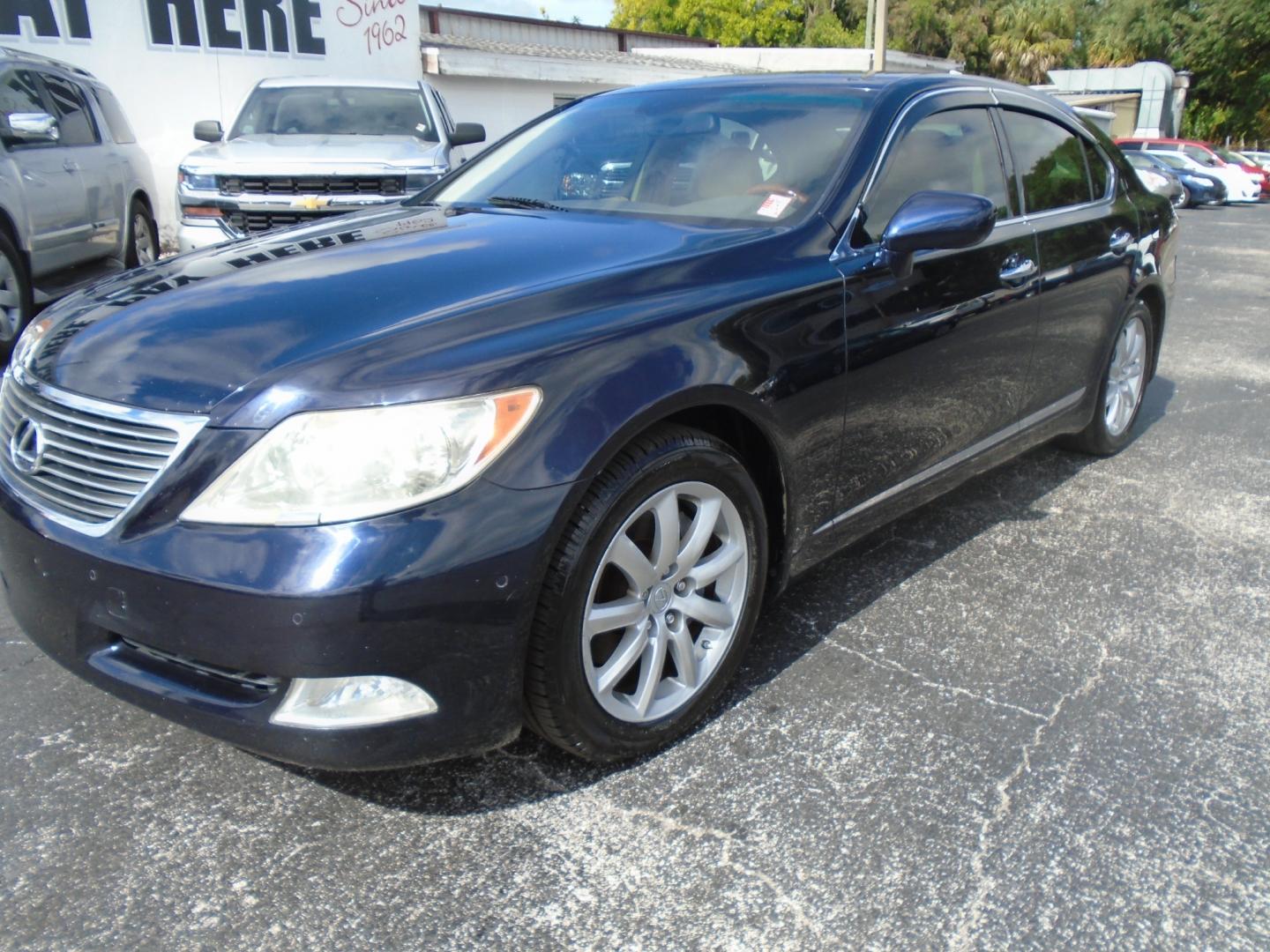 2008 Lexus LS 460 Luxury Sedan (JTHBL46F085) with an 4.6L V8 DOHC 32V engine, 8-Speed Automatic Overdrive transmission, located at 6112 N Florida Avenue, Tampa, FL, 33604, (888) 521-5131, 27.954929, -82.459534 - Photo#8