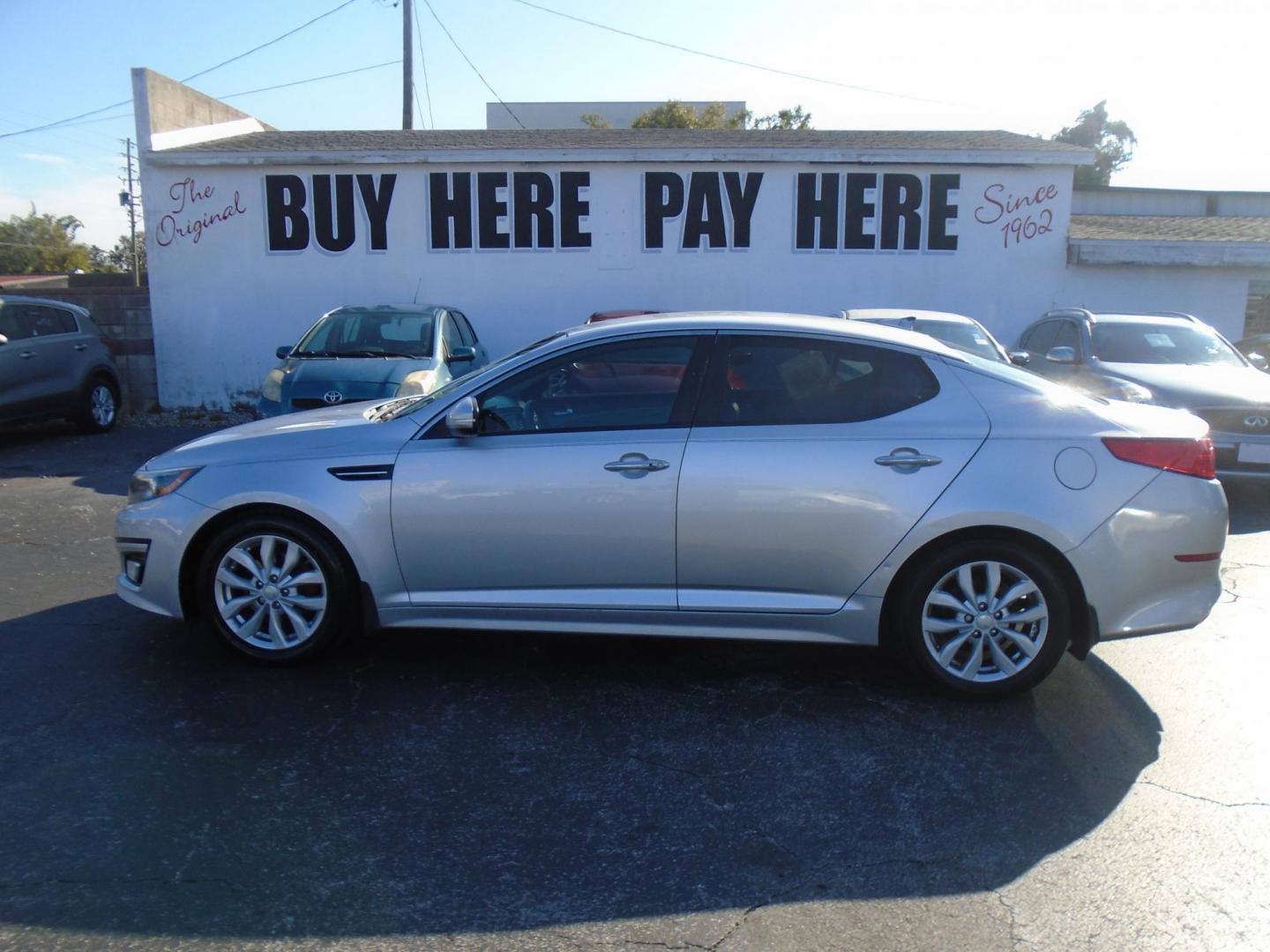 2017 Nissan Altima 2.5 S (1N4AL3AP2HC) with an 2.5L L4 DOHC 16V engine, CVT transmission, located at 6112 N Florida Avenue, Tampa, FL, 33604, (888) 521-5131, 27.954929, -82.459534 - Photo#0