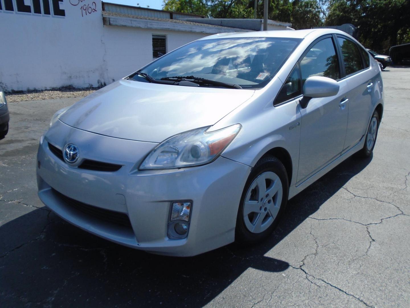 2011 Toyota Prius Prius I (JTDKN3DU7B5) with an 1.8L L4 DOHC 16V engine, Continuously Variable Transmission transmission, located at 6112 N Florida Avenue, Tampa, FL, 33604, (888) 521-5131, 27.954929, -82.459534 - Photo#2