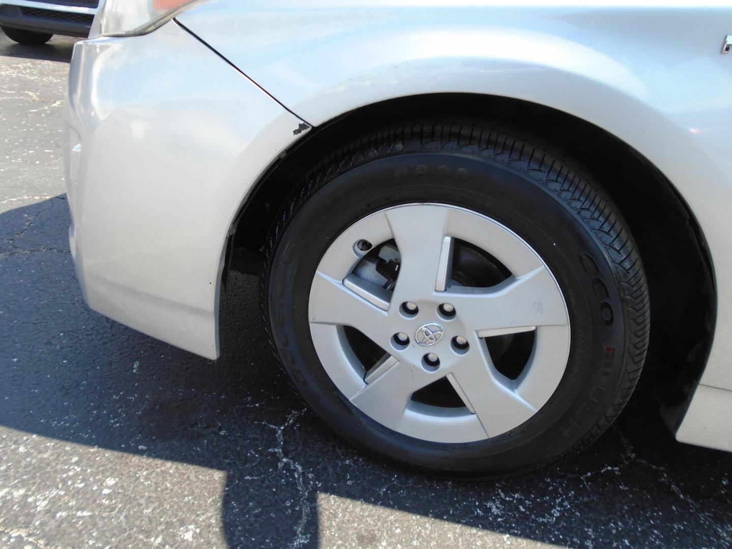 2011 Toyota Prius Prius I (JTDKN3DU7B5) with an 1.8L L4 DOHC 16V engine, Continuously Variable Transmission transmission, located at 6112 N Florida Avenue, Tampa, FL, 33604, (888) 521-5131, 27.954929, -82.459534 - Photo#8