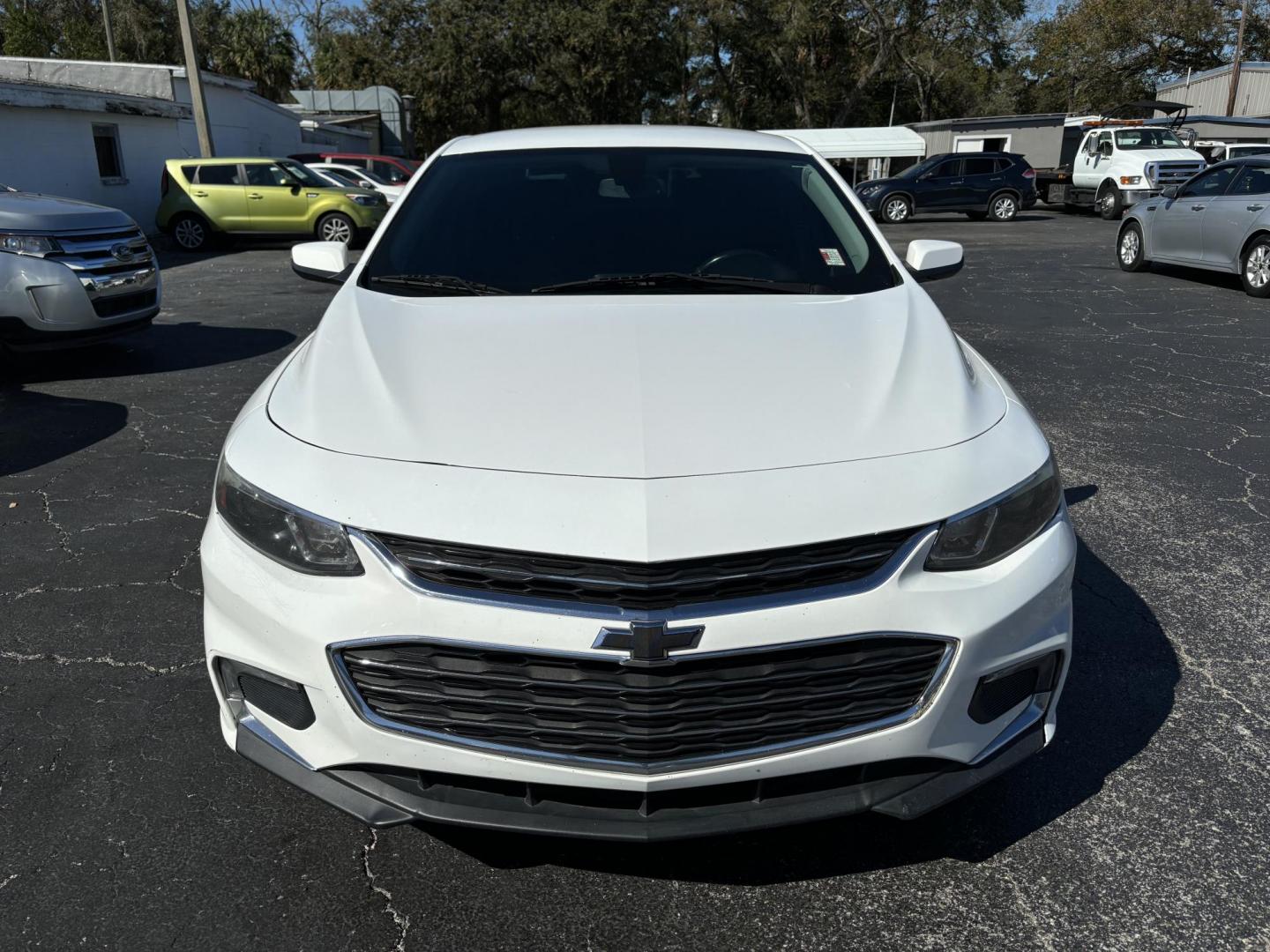 2018 Chevrolet Malibu LT (1G1ZD5ST9JF) with an 1.5L L4 DOHC 16V engine, 6A transmission, located at 6112 N Florida Avenue, Tampa, FL, 33604, (888) 521-5131, 27.954929, -82.459534 - Photo#1