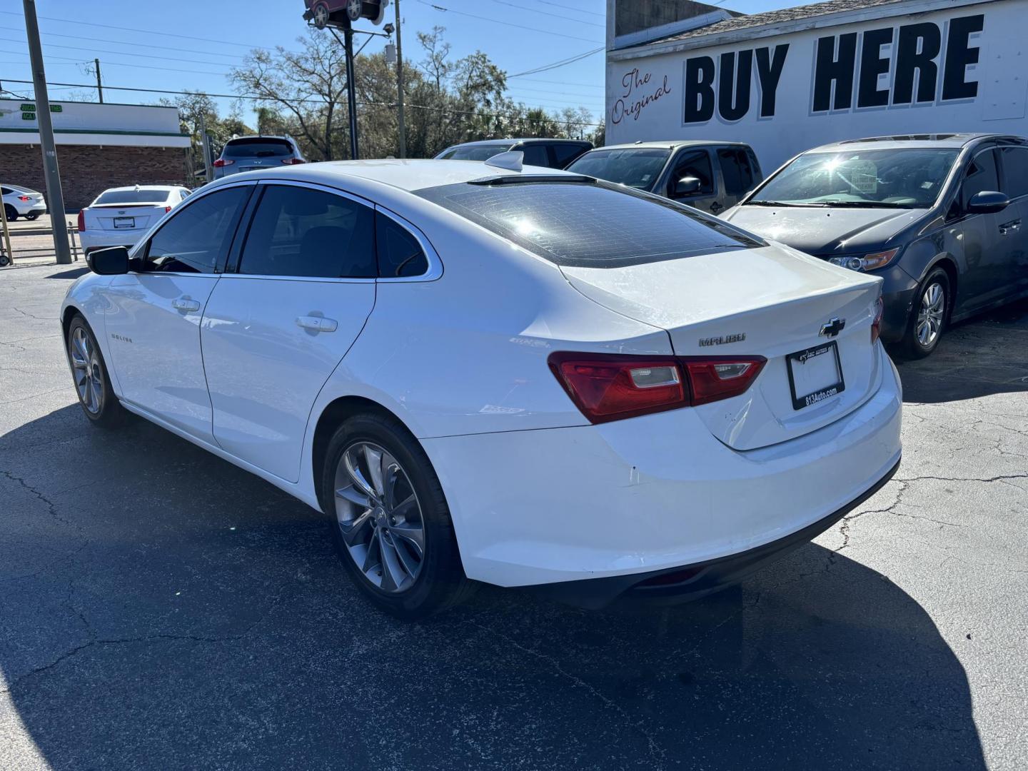 2018 Chevrolet Malibu LT (1G1ZD5ST9JF) with an 1.5L L4 DOHC 16V engine, 6A transmission, located at 6112 N Florida Avenue, Tampa, FL, 33604, (888) 521-5131, 27.954929, -82.459534 - Photo#3